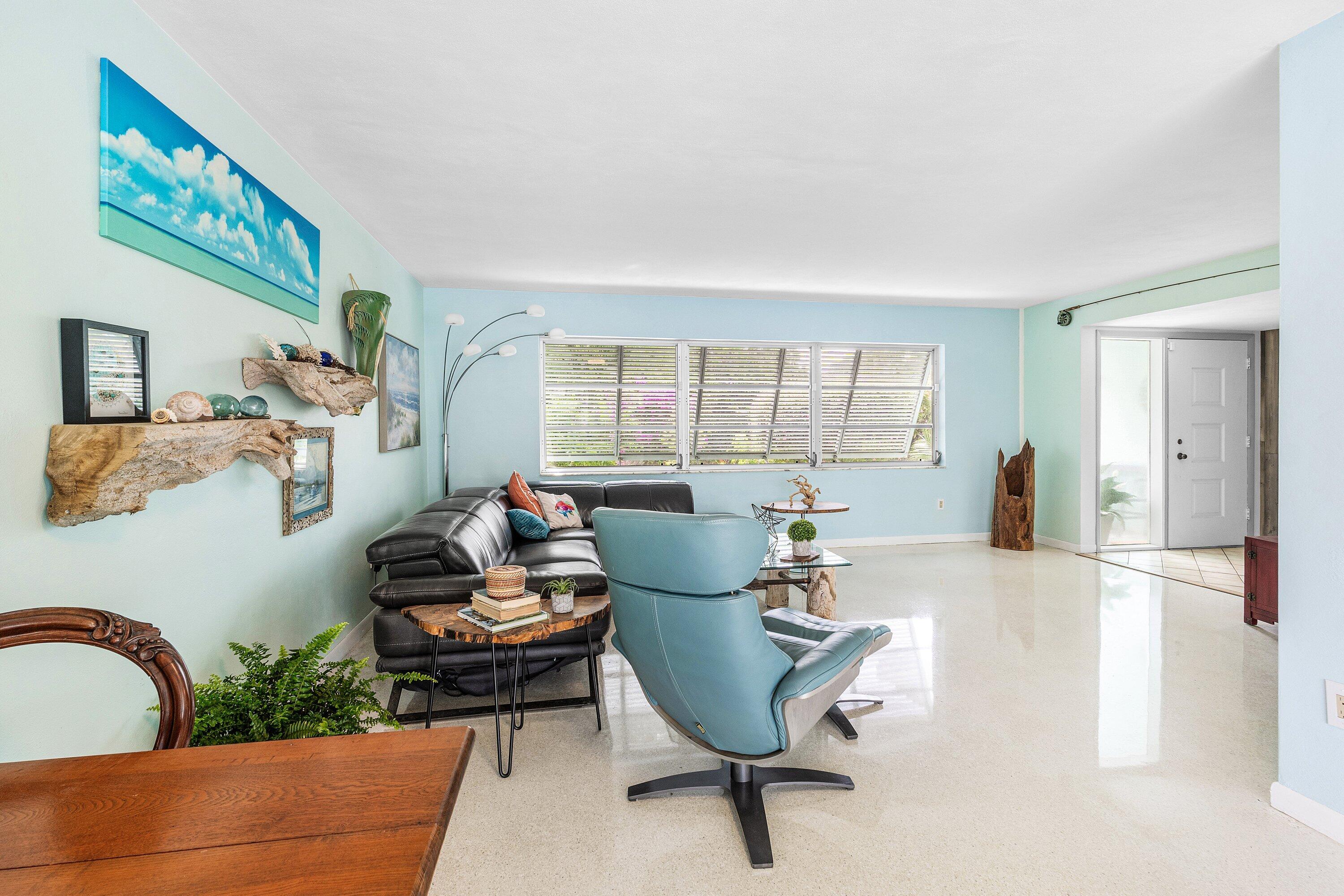 LAKE FLORESTA - Residential