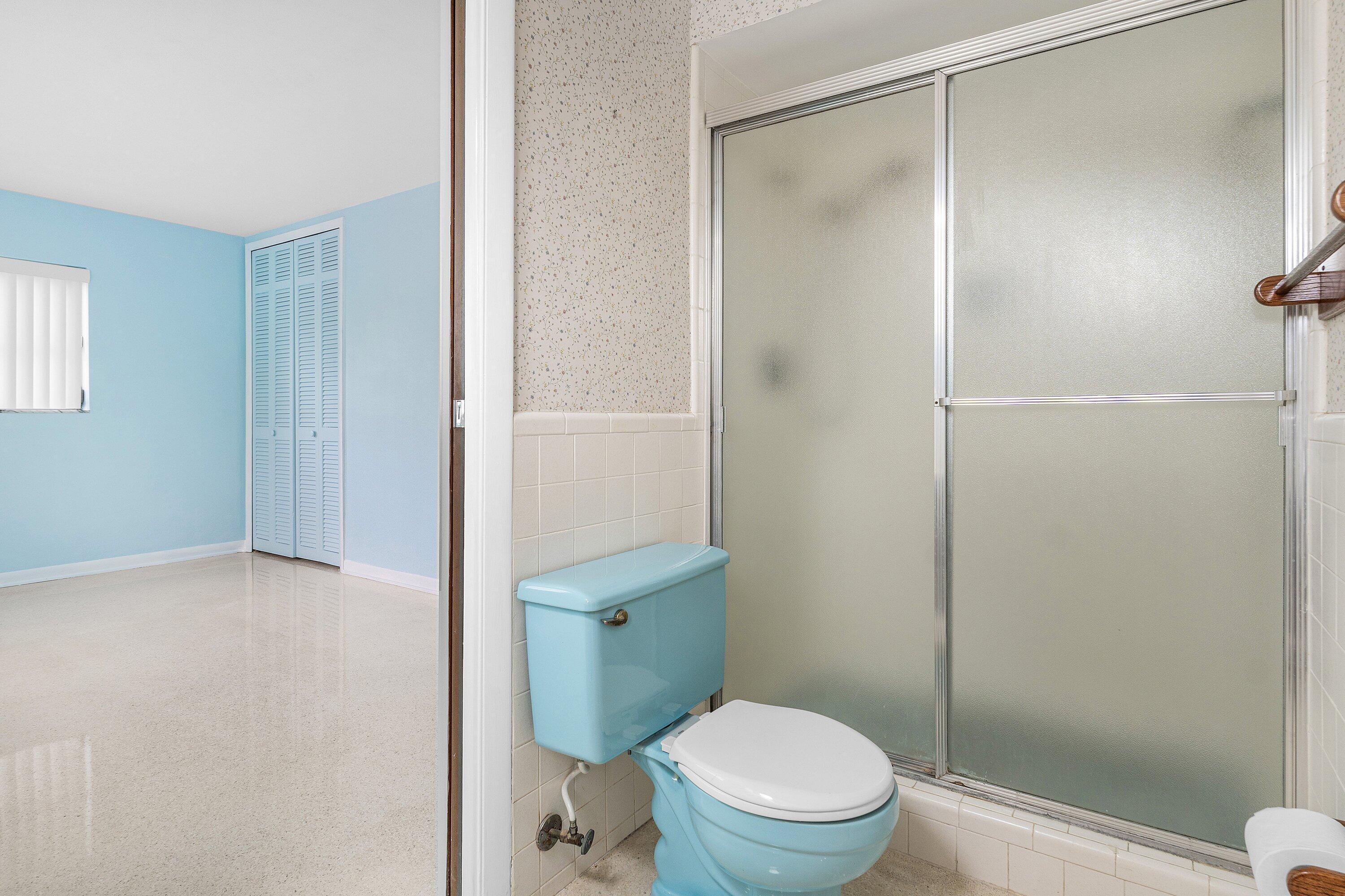 LAKE FLORESTA - Residential