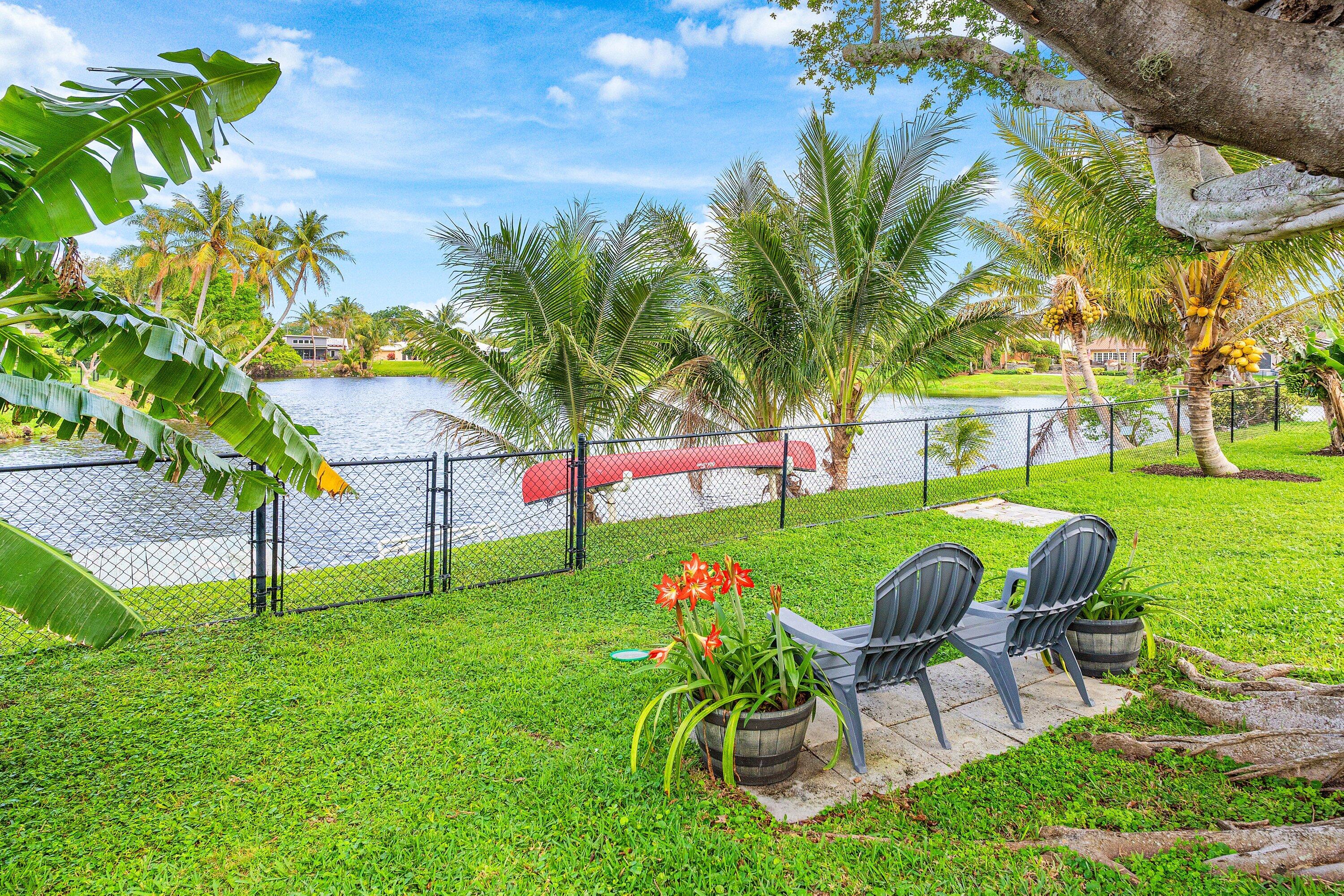 LAKE FLORESTA - Residential