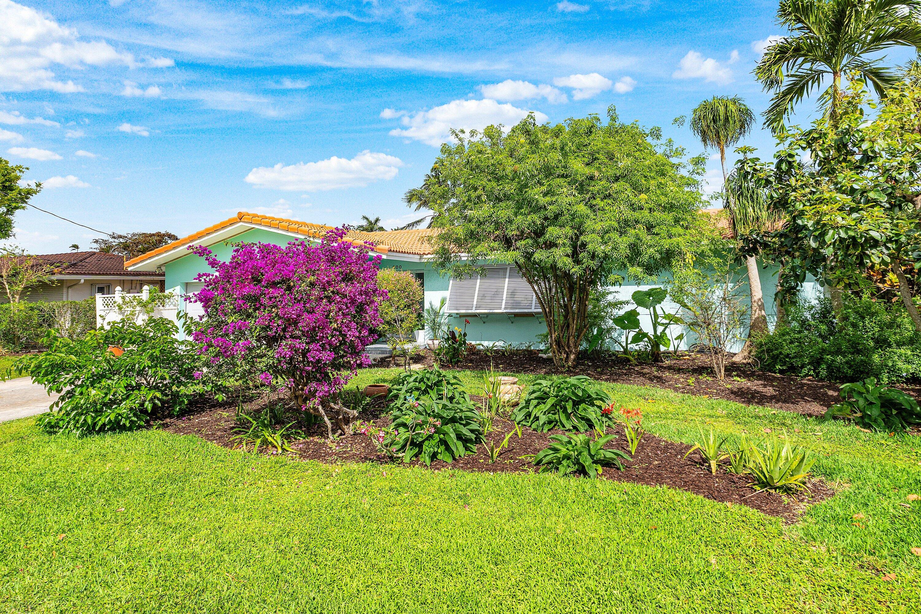 LAKE FLORESTA - Residential