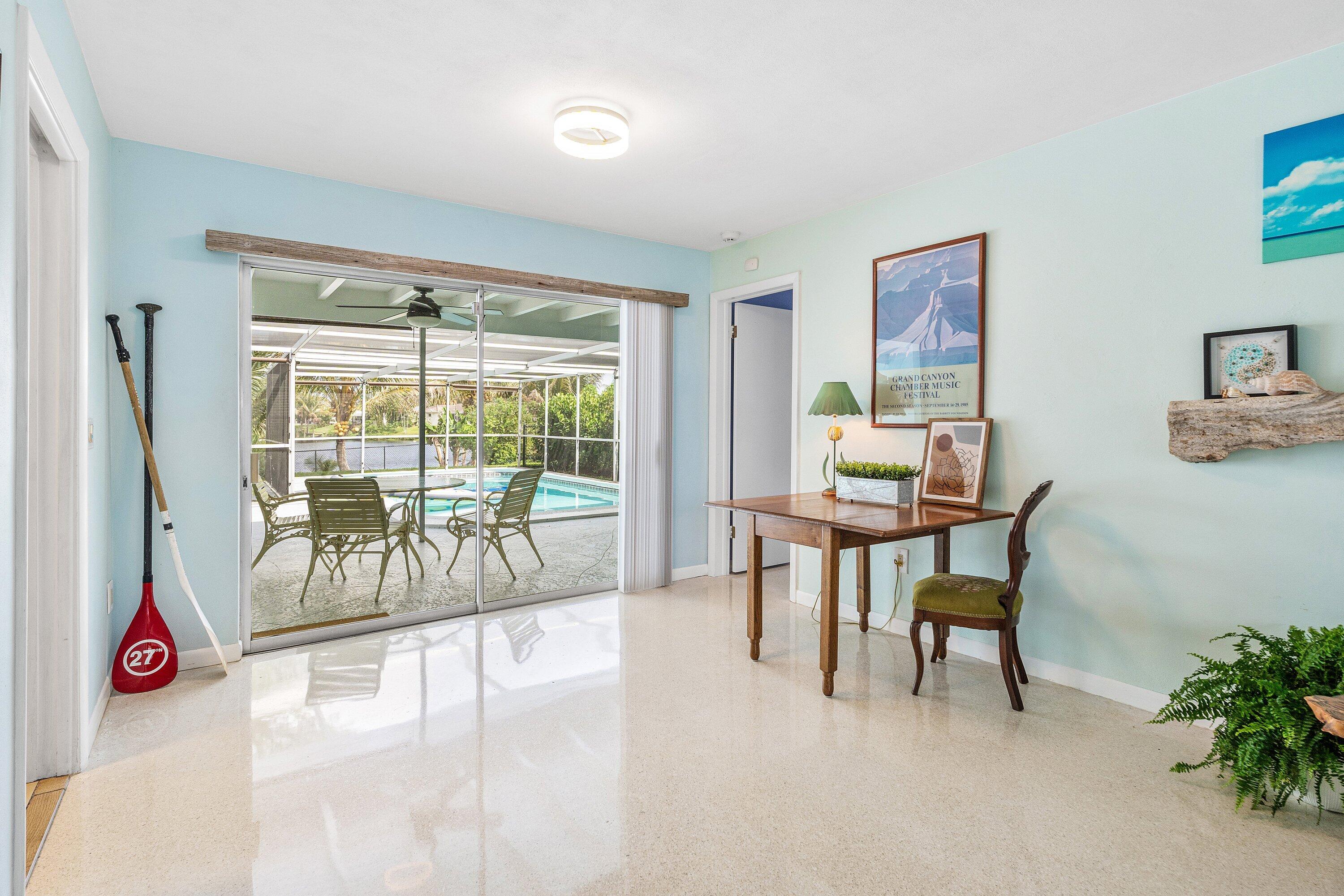 LAKE FLORESTA - Residential