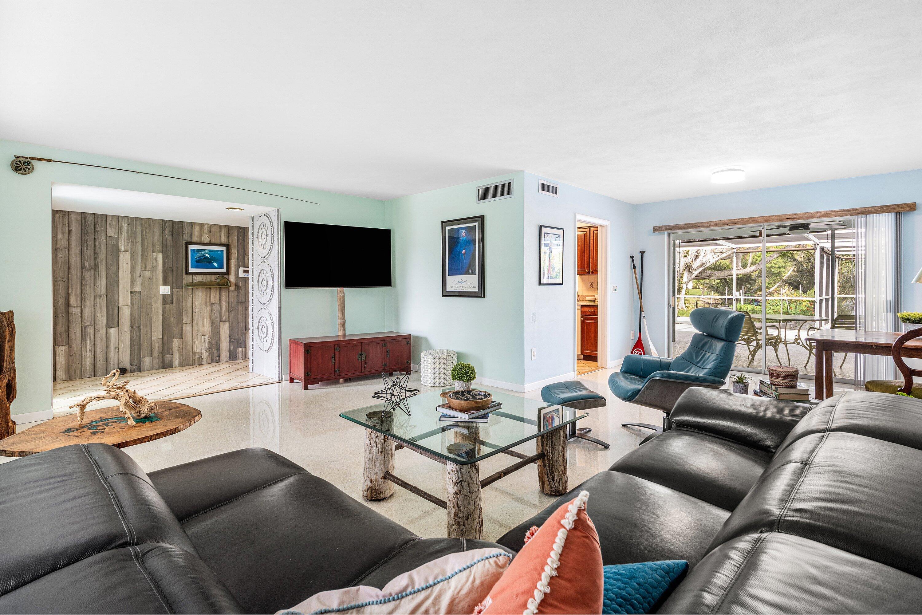 LAKE FLORESTA - Residential