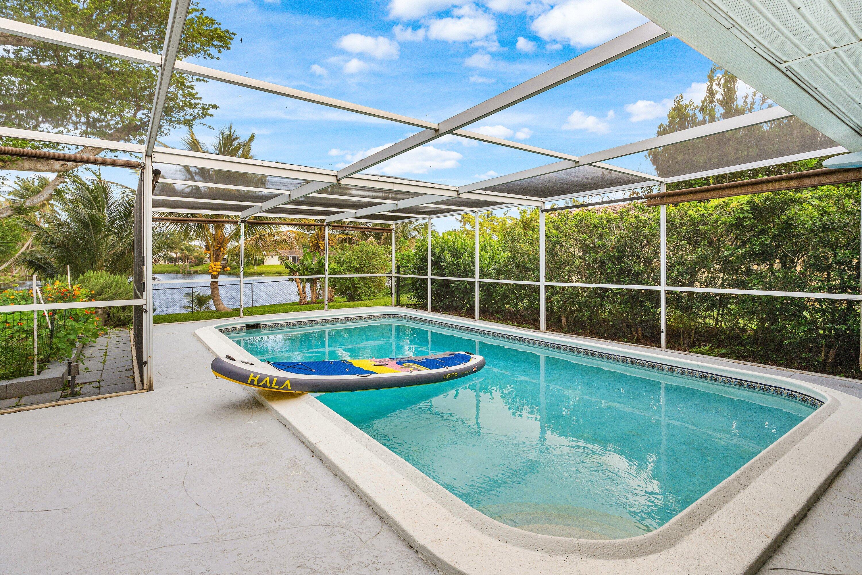 LAKE FLORESTA - Residential