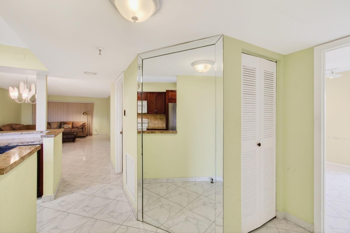 Huntington Lakes - Residential