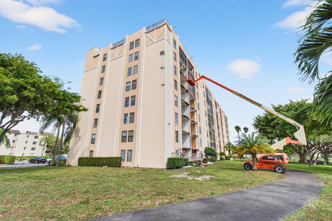 Huntington Lakes - Residential