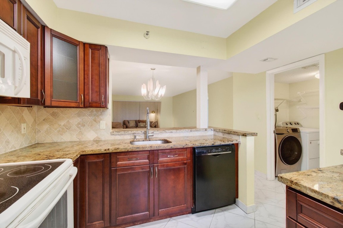 Huntington Lakes - Residential