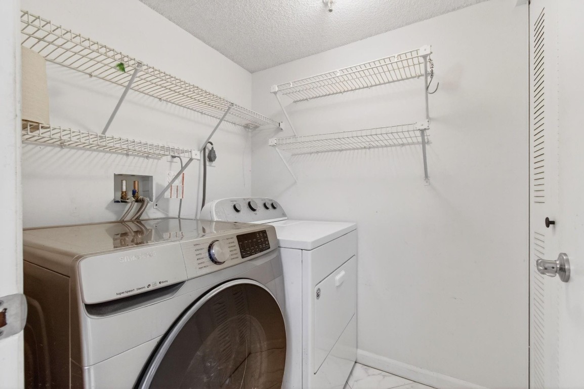 Huntington Lakes - Residential