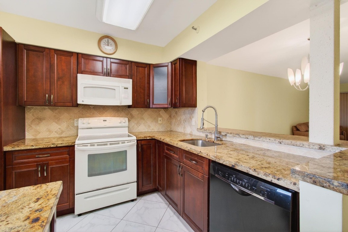 Huntington Lakes - Residential