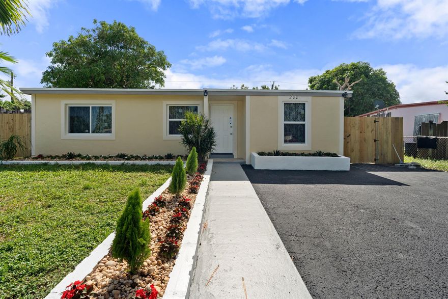 WELCOME TO THIS AMAZING 3 BD 1 BATH HOME.THIS IS YOUR OPPORTUNITY TO OWN A COMPLETELY RENOVATED PROPERTY WITH NEW HURRICANE IMPACT WINDOWS, QUARTZ COUNTERTOP, NEW FLOORING, NEW A/C UNITS AND FRESH  PAINT INSIDE AND OUT.  YOU MUST SEE THIS GEM!