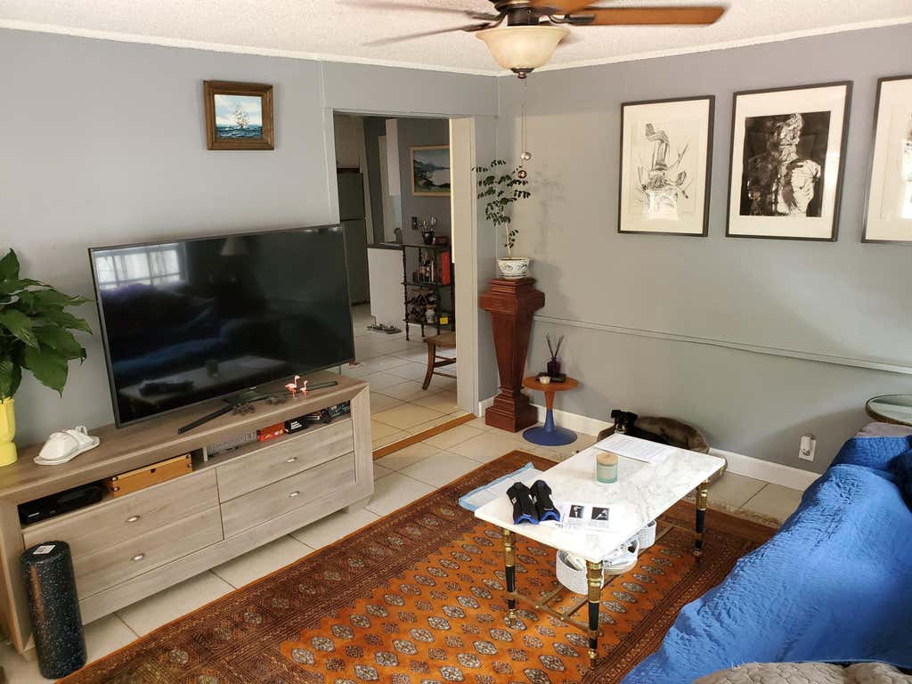 Photo of 415 NE 8th Avenue #Cottage on alley, Fort Lauderdale, FL 33301 (MLS # B26061339)