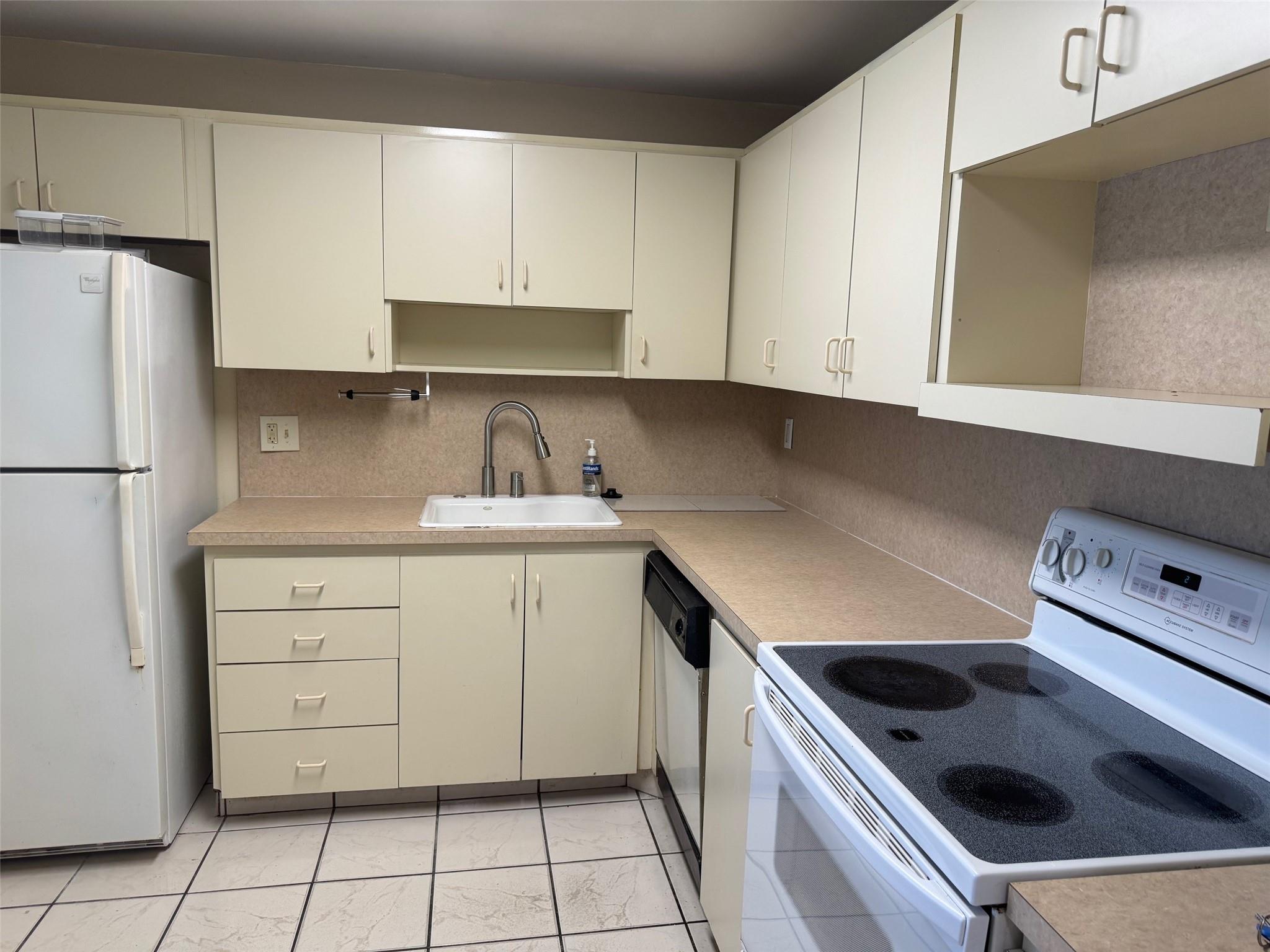 Lauderdale West - Residential