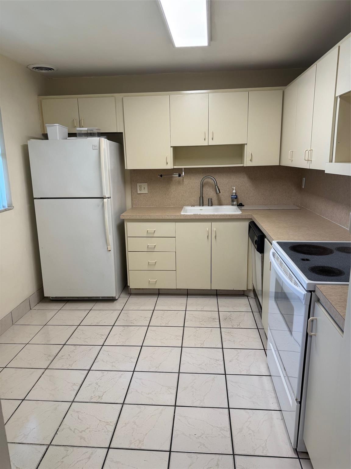 Lauderdale West - Residential