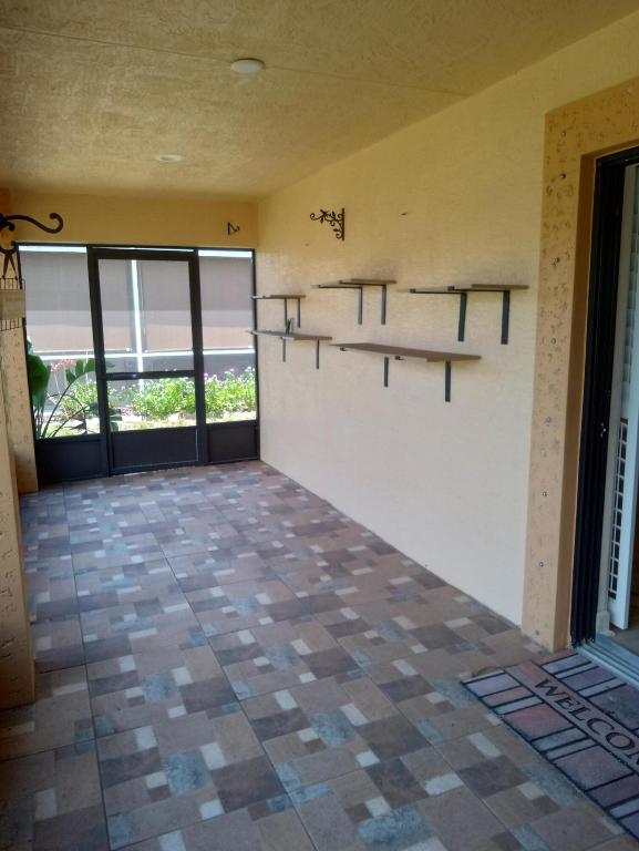 Spanish Lakes one leasehold estates - Residential