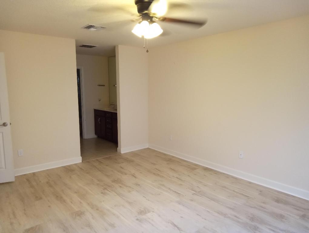 Spanish Lakes one leasehold estates - Residential