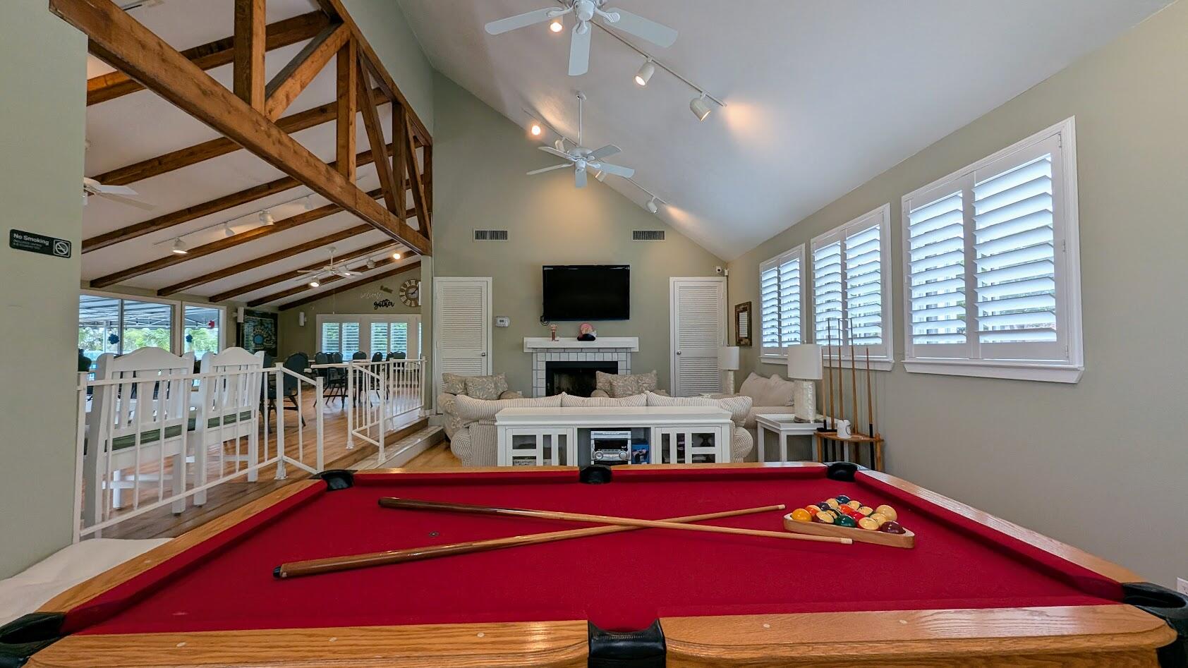 Holly Creek - Residential