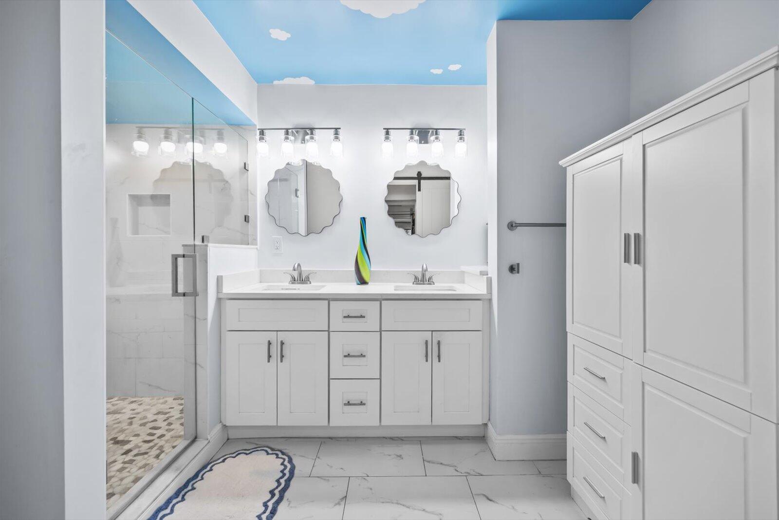 Holly Creek - Residential