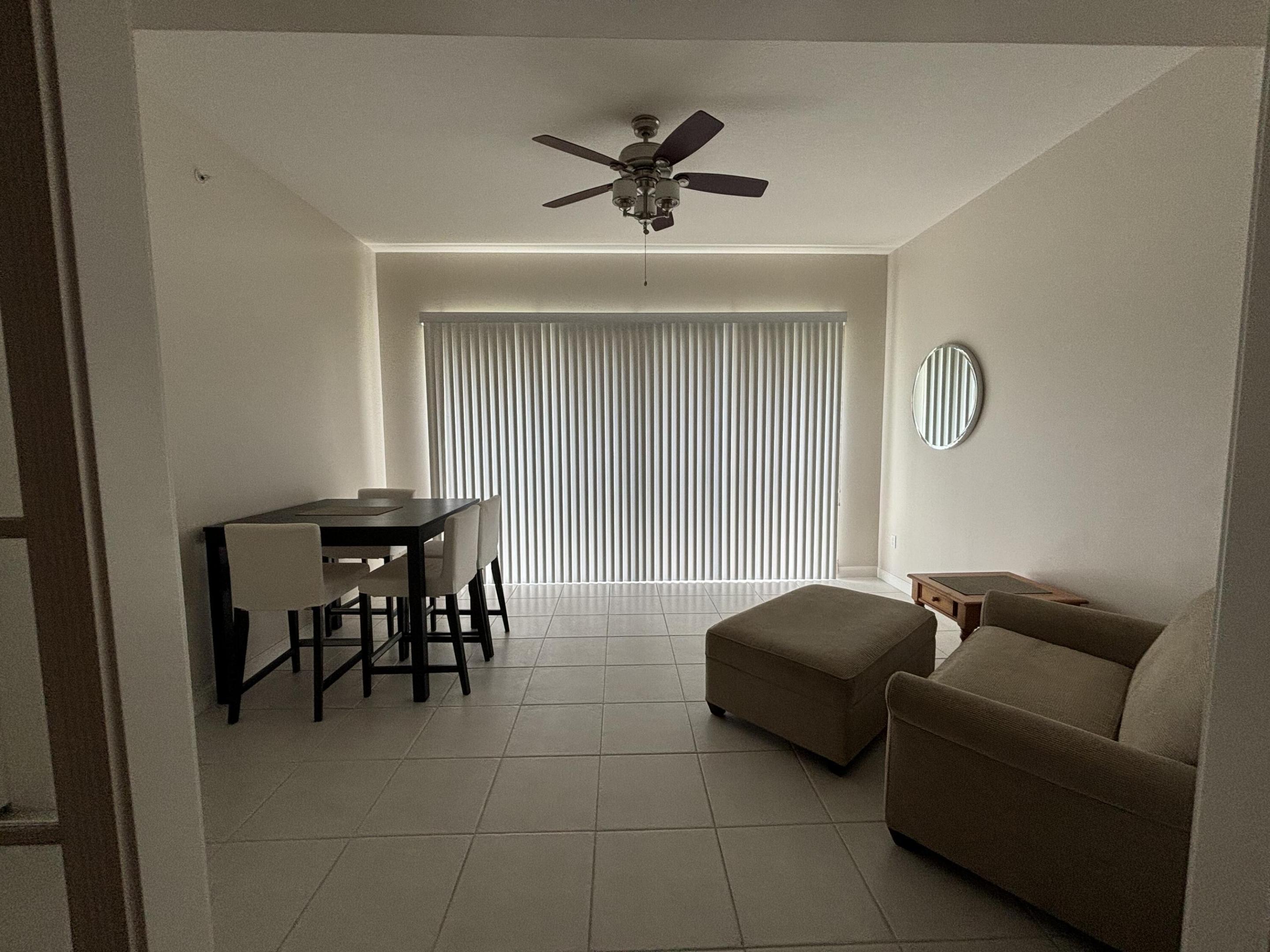 10 E Harbour Isle Dr Drive E 302