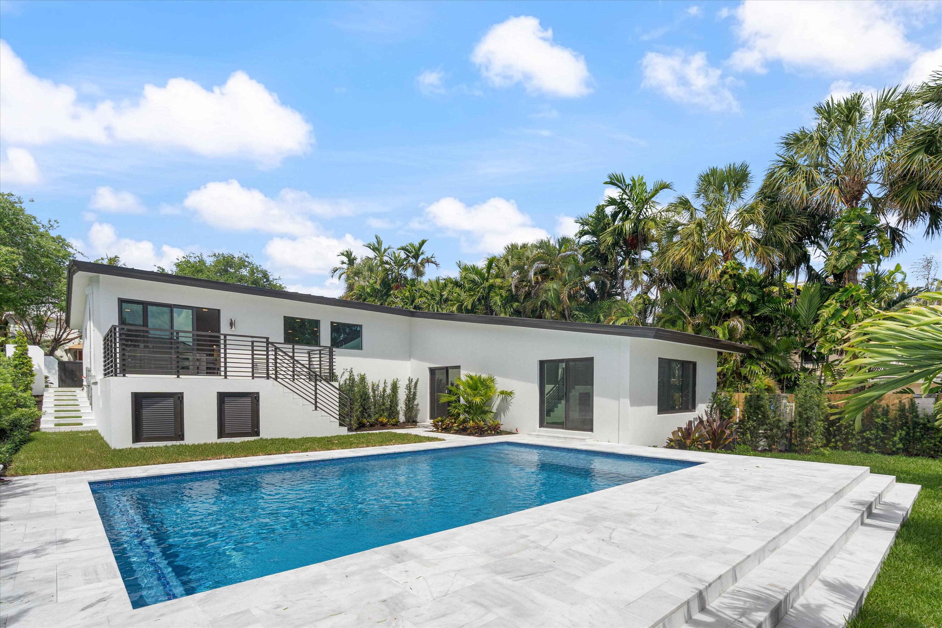 RIO VISTA ISLES - Residential