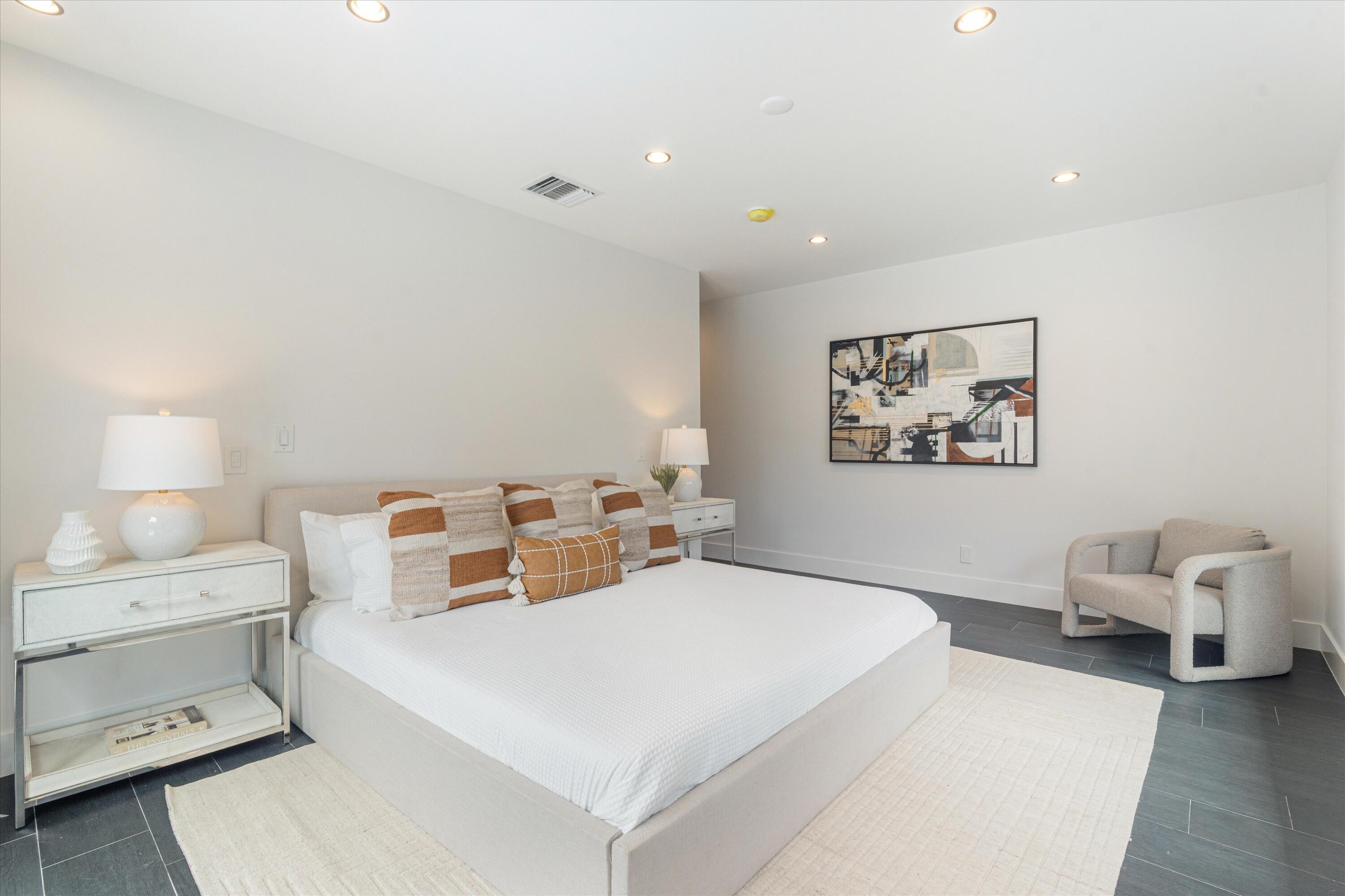 RIO VISTA ISLES - Residential