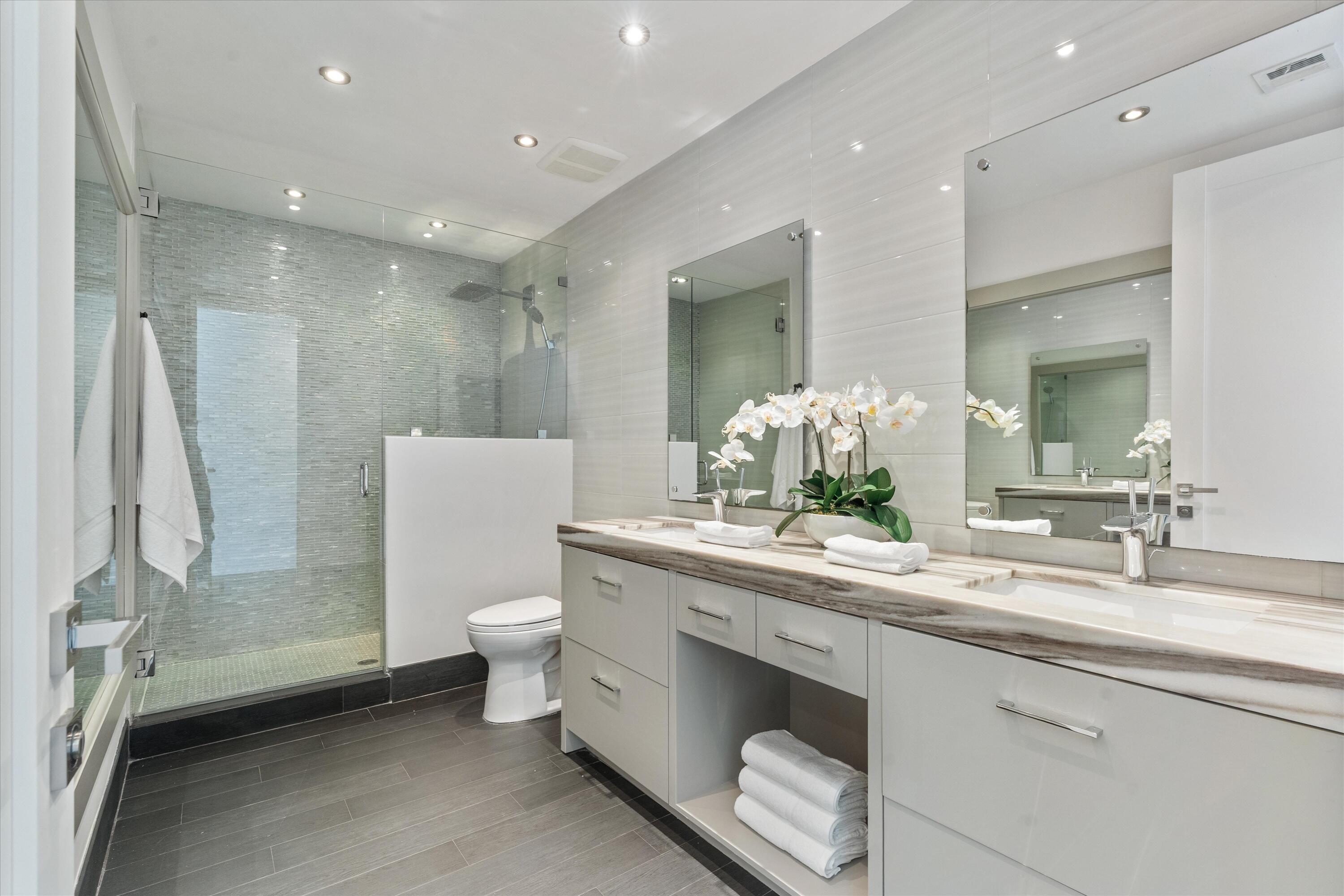 RIO VISTA ISLES - Residential