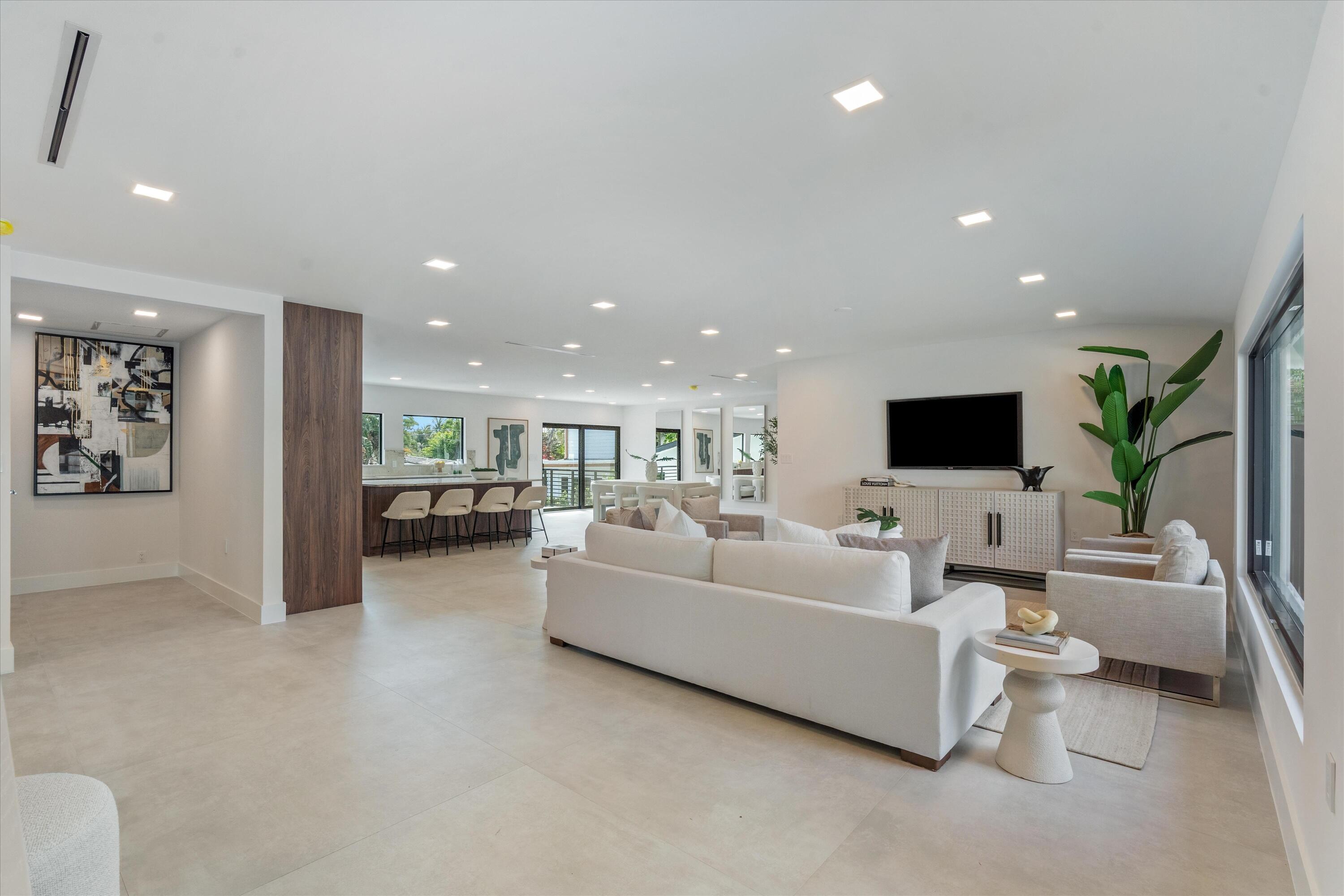 1032 SE 13th Terrace