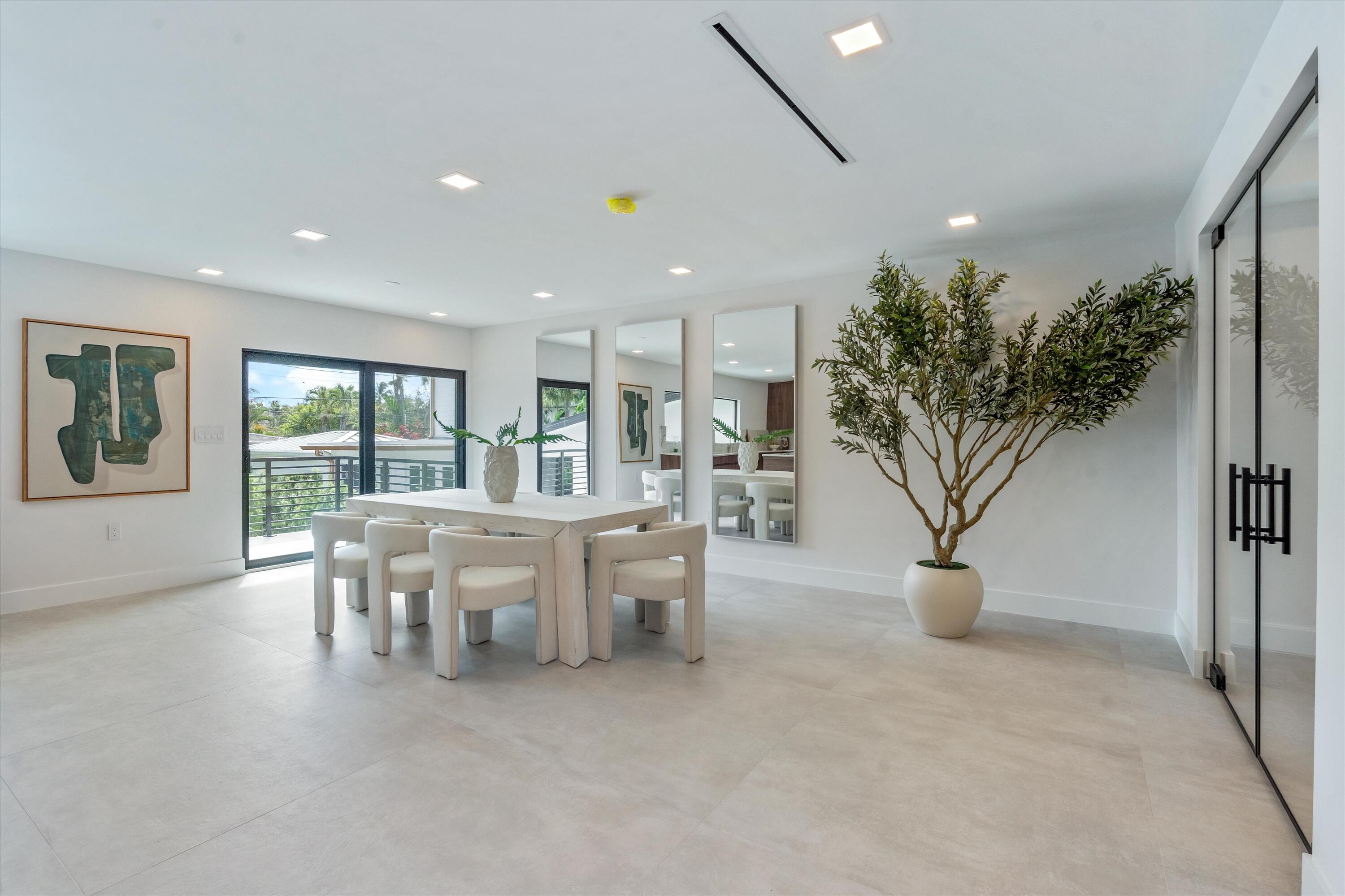 RIO VISTA ISLES - Residential