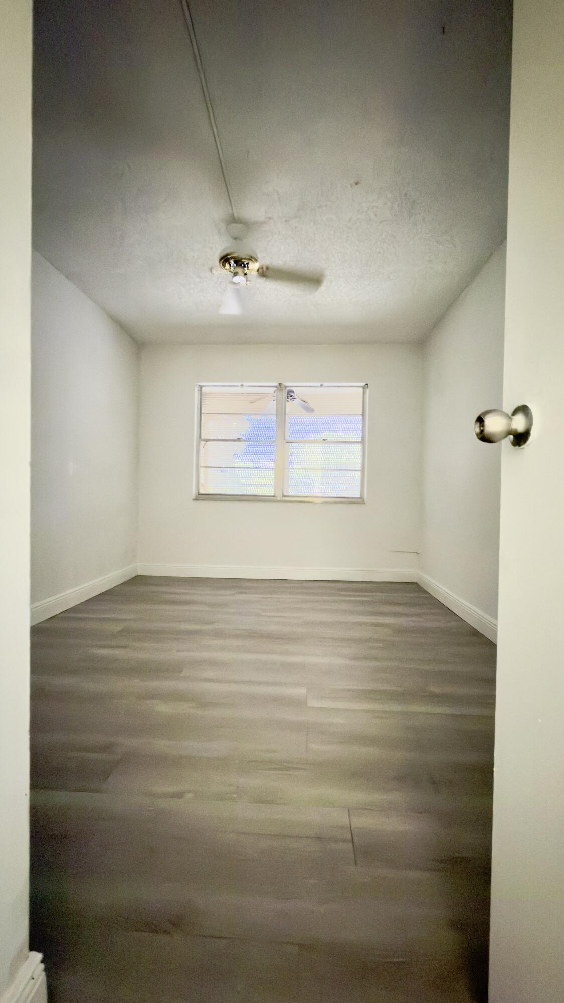 4364 NW 9th 15-2a