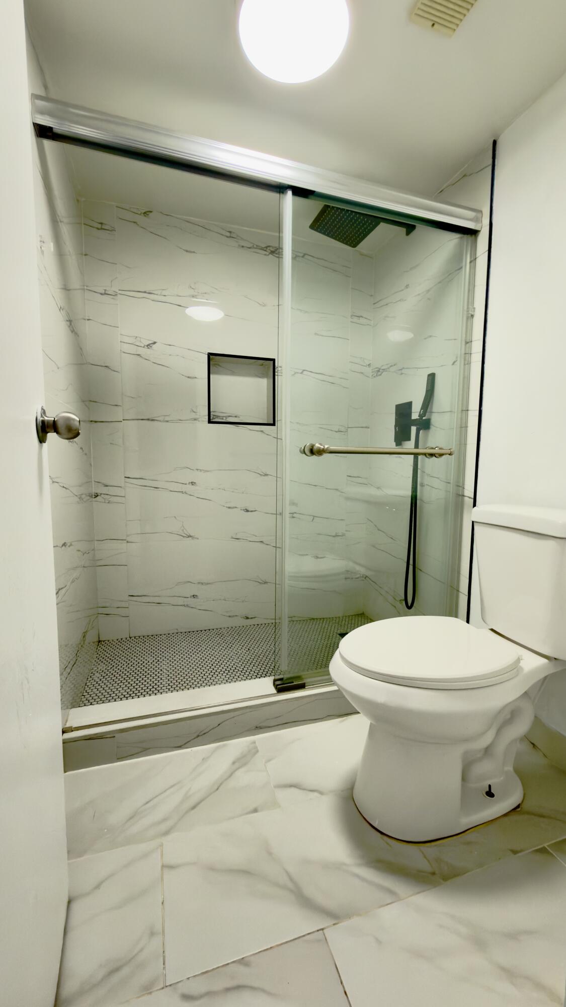 HERITAGE CIRCLE CONDO - Residential