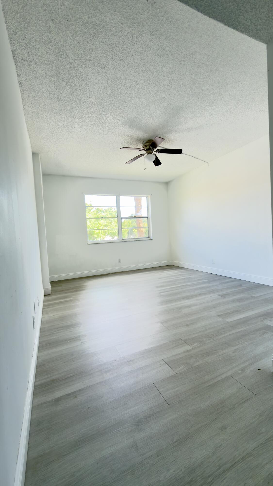 HERITAGE CIRCLE CONDO - Residential