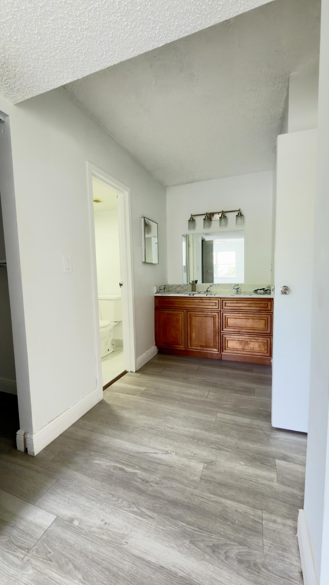 HERITAGE CIRCLE CONDO - Residential
