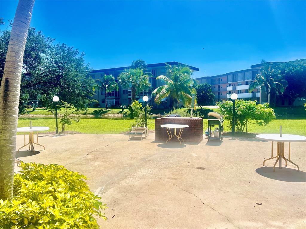 LAUDERDALE OAKS CONDO 4 - Residential Lease