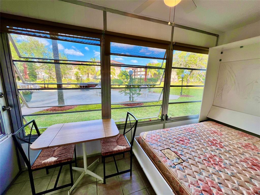 LAUDERDALE OAKS CONDO 4 - Residential Lease