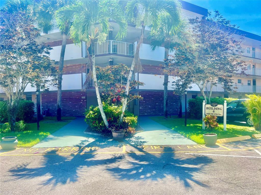 LAUDERDALE OAKS CONDO 4 - Residential Lease