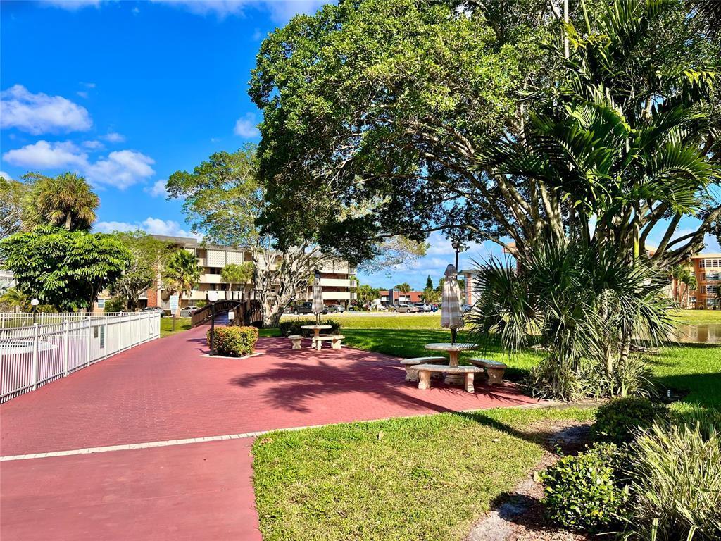 LAUDERDALE OAKS CONDO 4 - Residential Lease