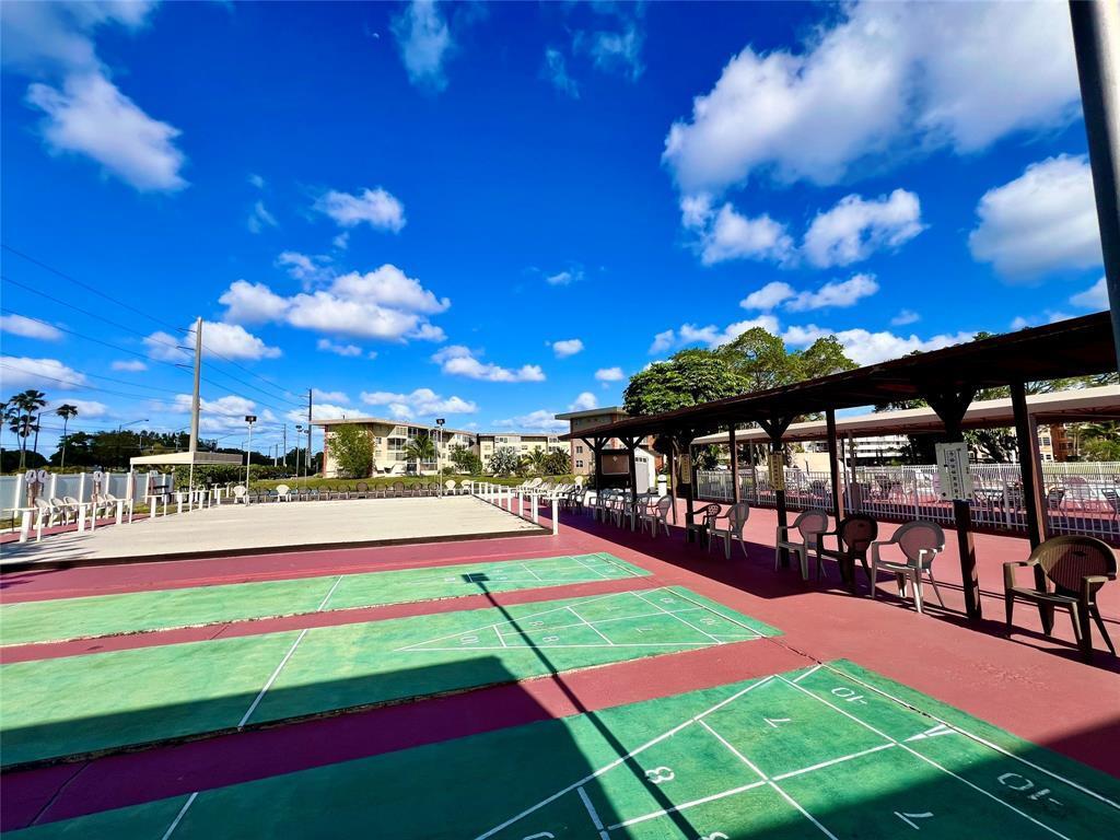 LAUDERDALE OAKS CONDO 4 - Residential Lease