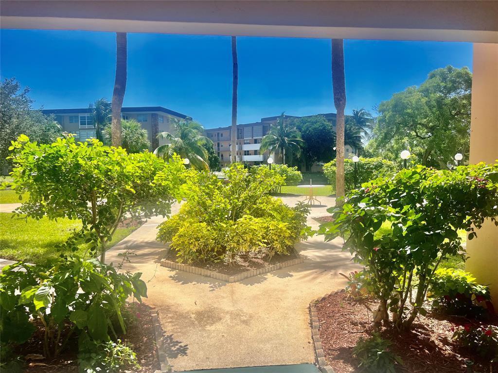 LAUDERDALE OAKS CONDO 4 - Residential Lease