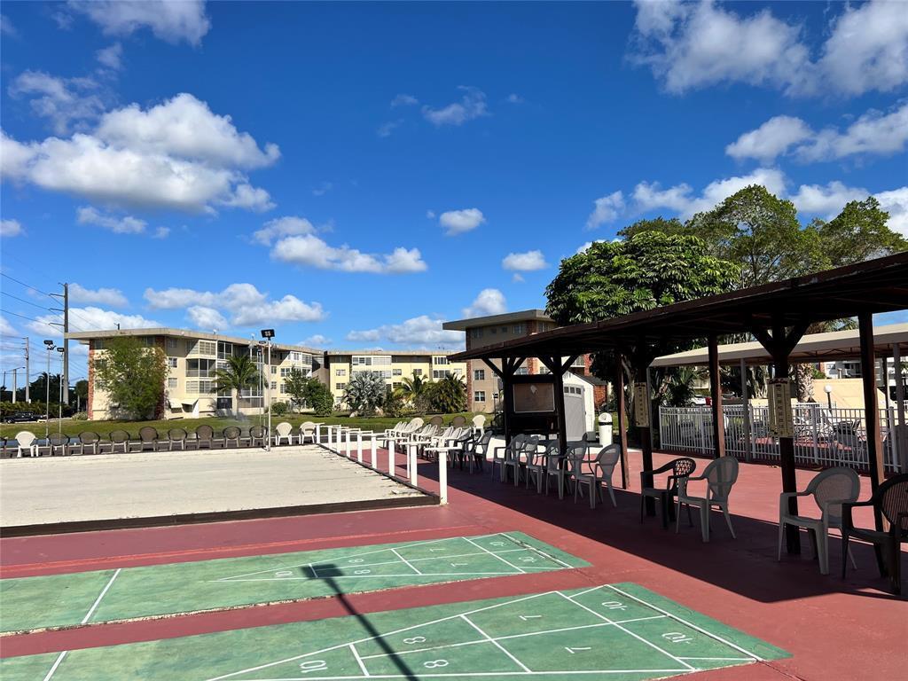 LAUDERDALE OAKS CONDO 4 - Residential Lease