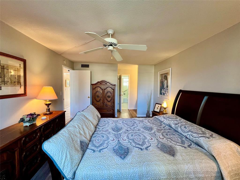 LAUDERDALE OAKS CONDO 4 - Residential Lease