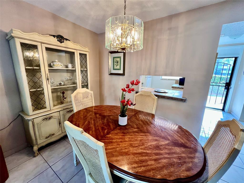 LAUDERDALE OAKS CONDO 4 - Residential Lease