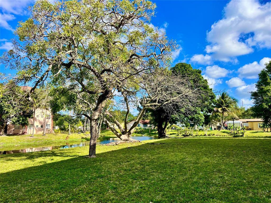 LAUDERDALE OAKS CONDO 4 - Residential Lease