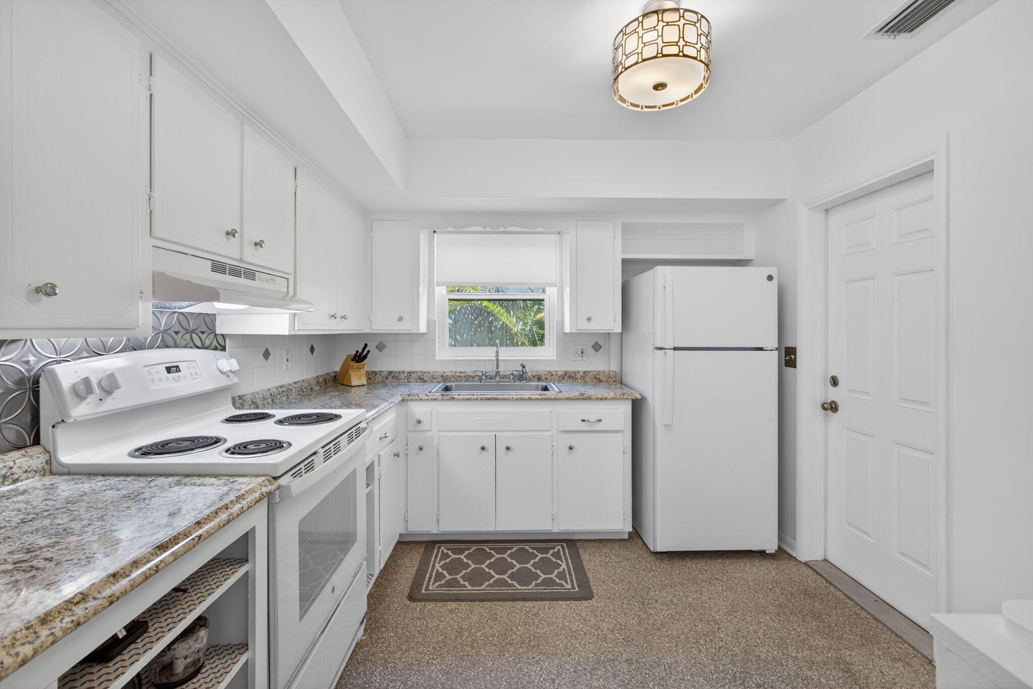 NORTH LAKE WORTH - Residential