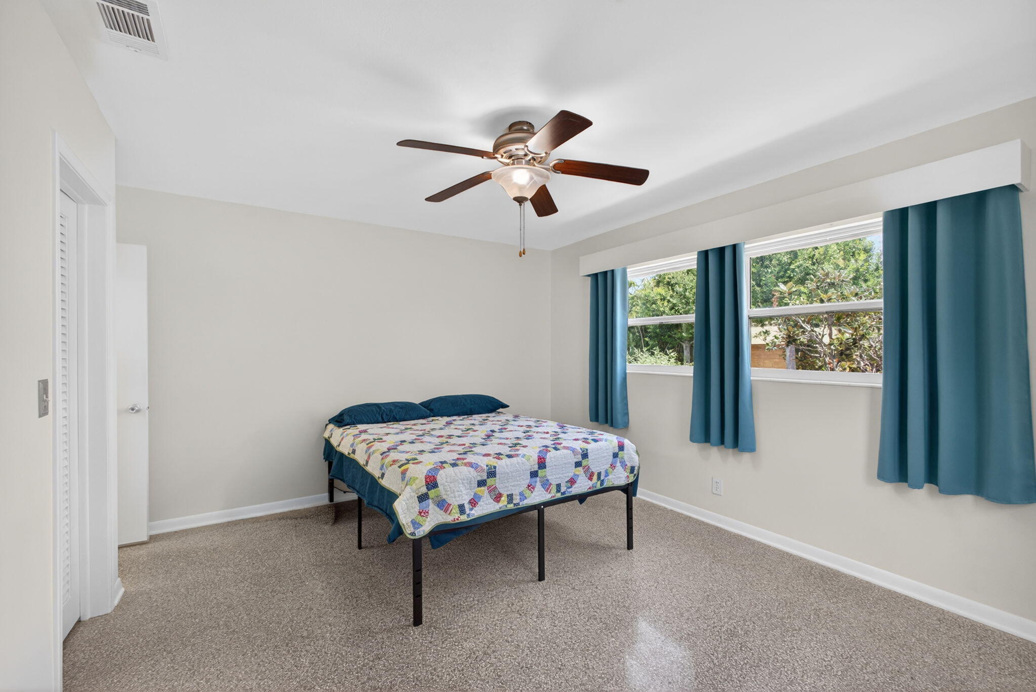 NORTH LAKE WORTH - Residential