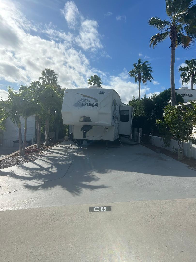 YOGI-BY-THE-SEA - Land