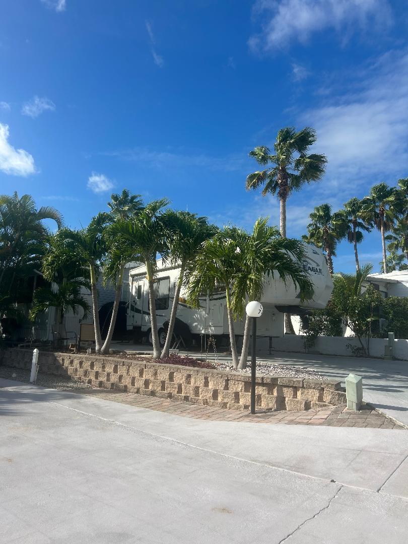 YOGI-BY-THE-SEA - Land