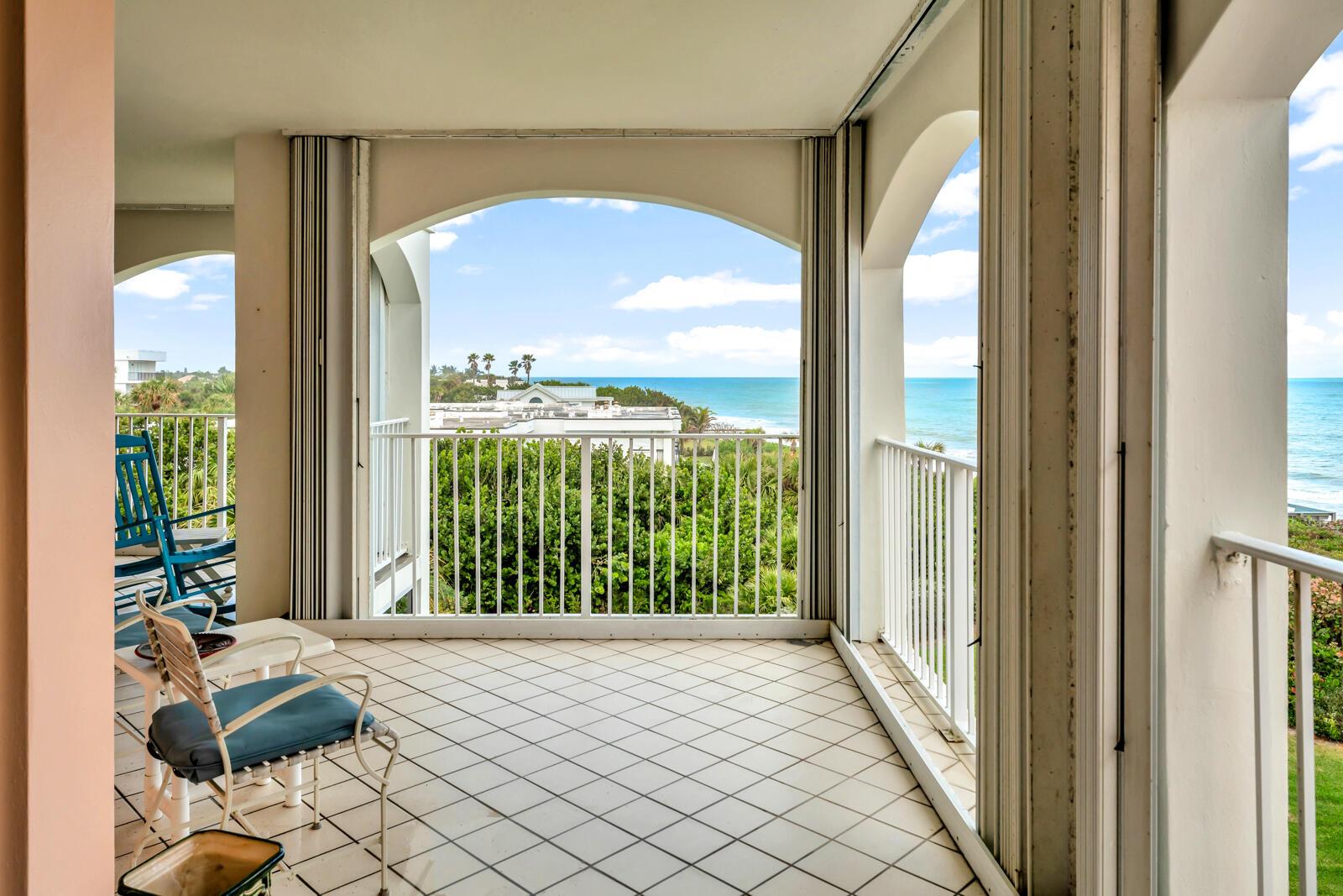 5680 Highway A1a 307, Vero Beach, FL, 32963/$875,000 3 5680 Highway A1a 307