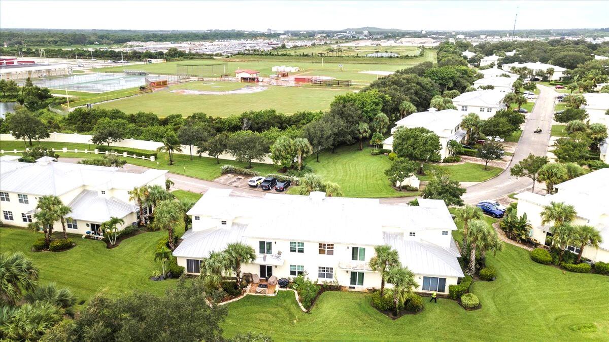 2626 Creekside Drive, Fort Pierce, FL, 34981/$280,000 3 2626 Creekside Drive