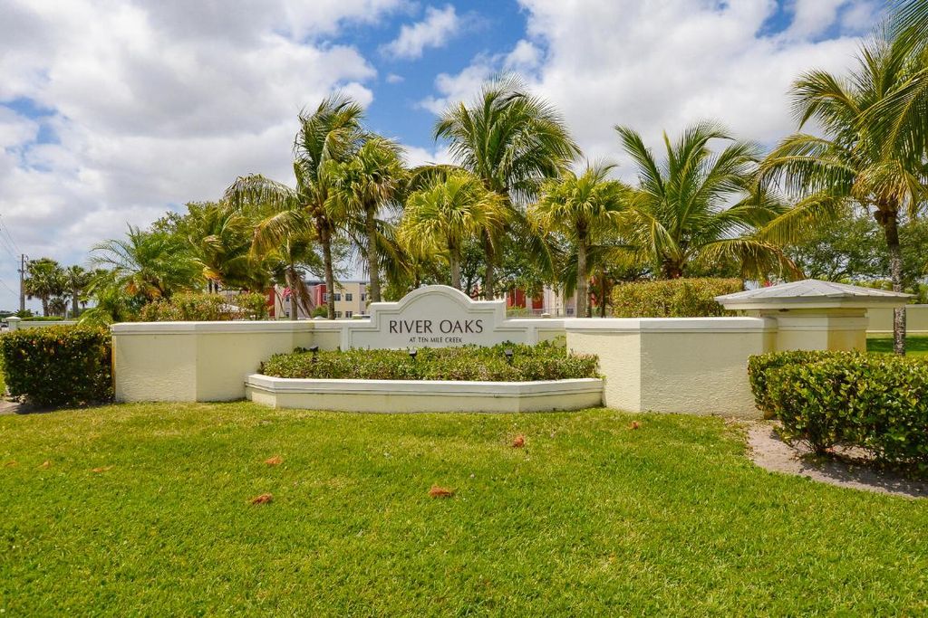 Photo of 2626 Creekside Drive, Fort Pierce, FL 34981 (MLS # R11157462)