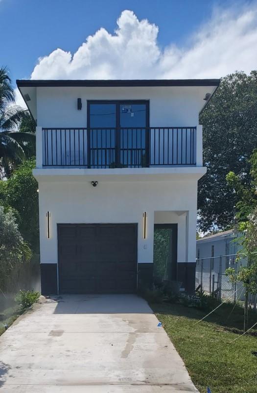 Welcome to your dream home in the heart of Ft Lauderdale! This brand-new two-story modern luxury residence offers an exceptional blend of style, comfort, and convenience, all just minutes away from vibrant downtown, Las Olas, beaches, and cultural attractions.
• 3 spacious bedrooms including a private master suite with its own balcony retreat
• 2.5 beautifully designed bathrooms with contemporary finishes
• 1 Car garage
• Open-concept living and dining spaces with volume ceilings