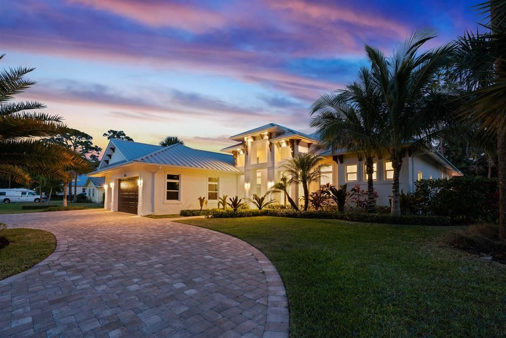 Photo of 5502 Hibiscus Road, Jupiter, FL 33458 (MLS # R10707645)