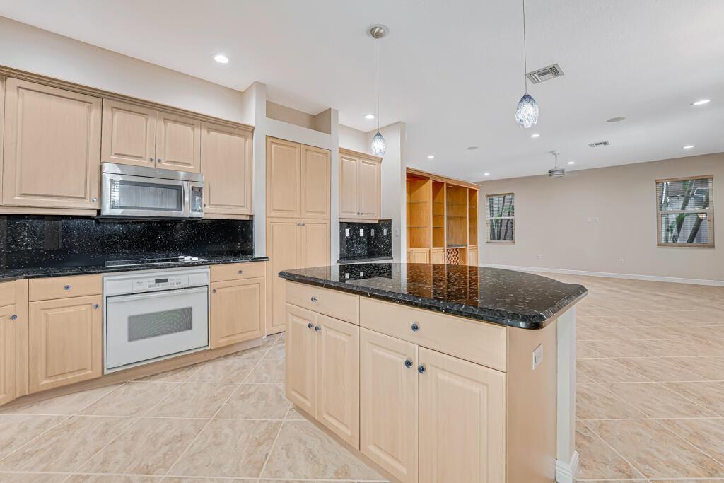 MADISON GREEN 1 - Residential